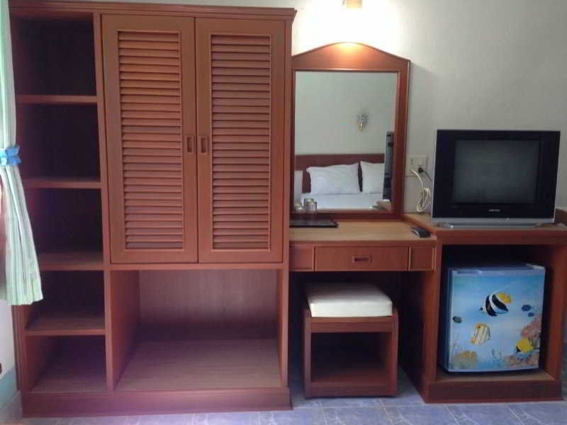 J Apartment Ao Nang Exterior photo